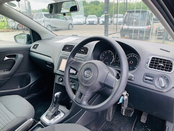 Used Volkswagen Polo 2012 for sale - 74955122: Photo