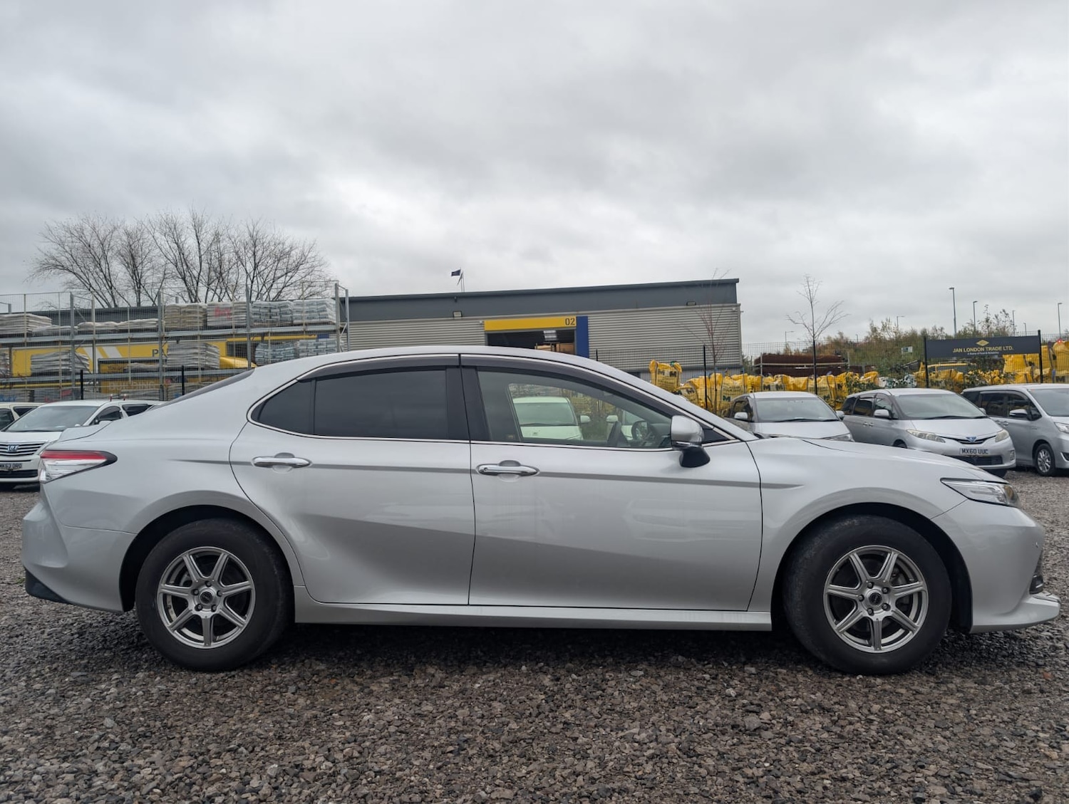 Used Toyota Camry for sale - 76469094: Photo 2