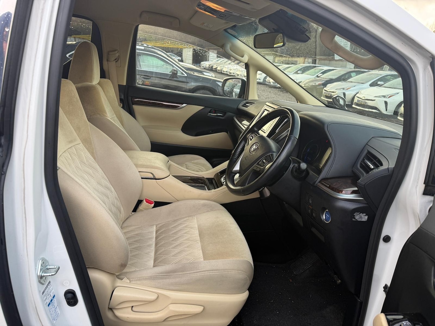 Used Toyota Alphard 2025 for sale - 76724088: Photo 12