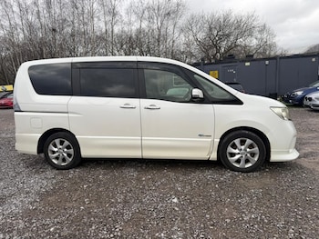 Used Nissan Serena 2013 for sale - 77293601: Photo