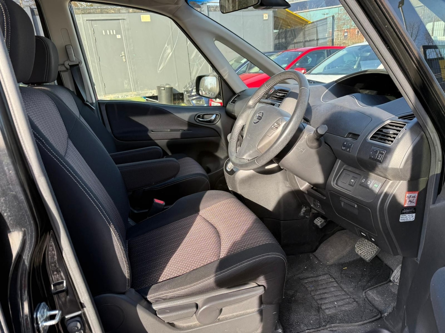 Used Nissan Serena 2026 for sale - 77563659: Photo 11