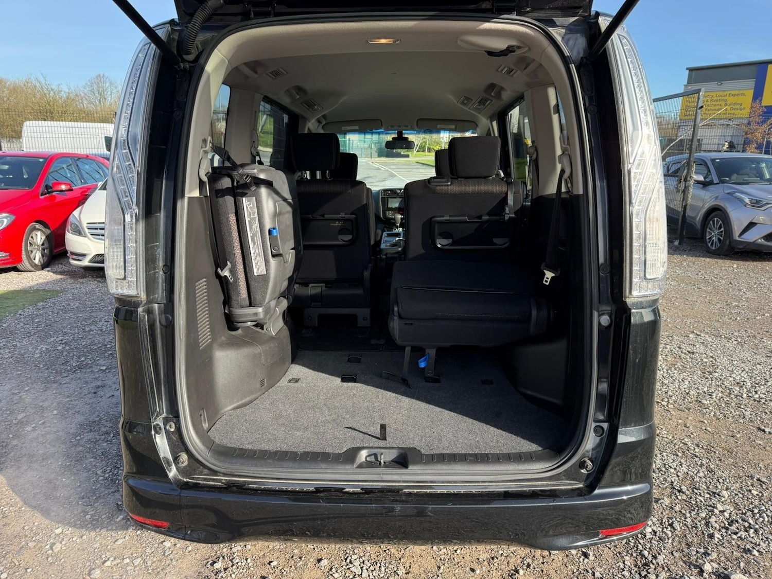 Used Nissan Serena 2026 for sale - 77563659: Photo 16