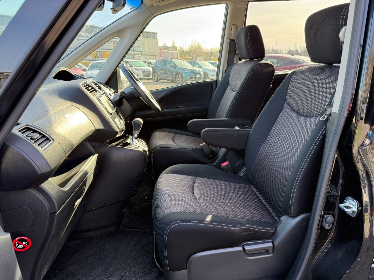 Used Nissan Serena 2026 for sale - 77563659: Photo 18