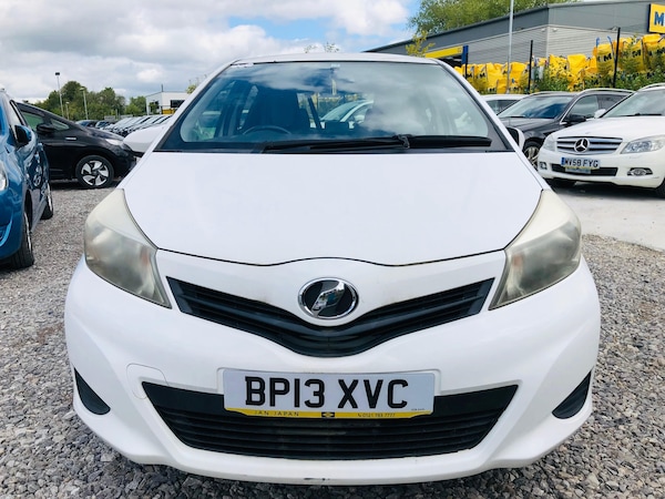 Used Toyota Vitz 2025 for sale - 76317398: Photo 9