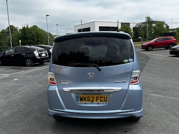 Used Honda Freed 2013 for sale - 79252202: Photo