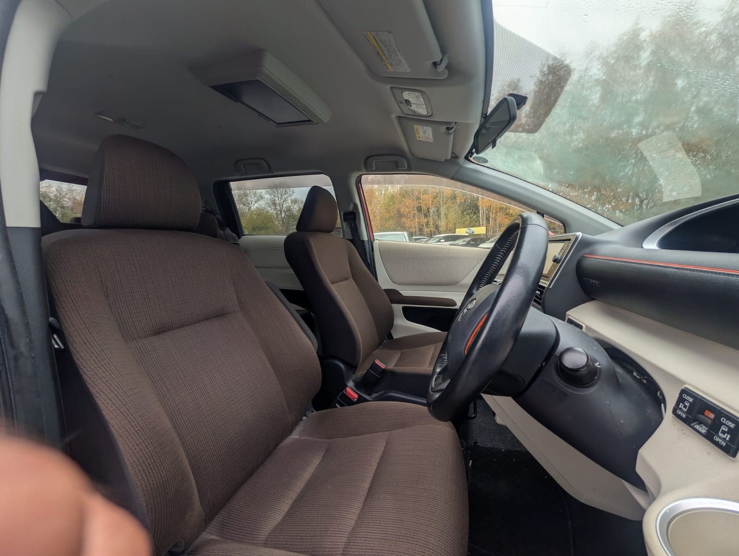 Used Toyota Sienta for sale - 76526922: Photo 10