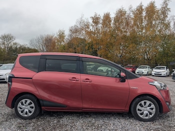 Used Toyota Sienta 2017 for sale - 76526922: Photo