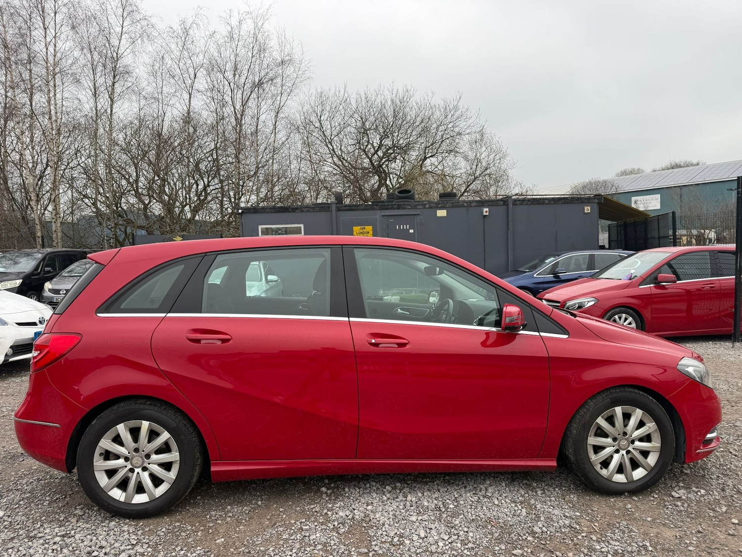 Used Mercedes-Benz B Class for sale - 77436309: Photo 2