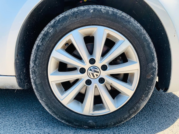 Used Volkswagen Touran 2025 for sale - 74685610: Photo 2