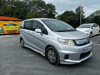Used Honda Freed 2011 for sale - 79541592: Photo