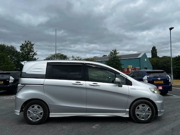Used Honda Freed 2011 for sale - 79541592: Photo