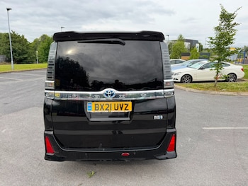 Used Toyota Voxy 2021 for sale - 79051337: Photo