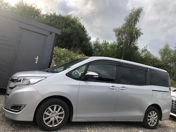 Used Toyota Noah 2021 for sale - 75376501: Photo