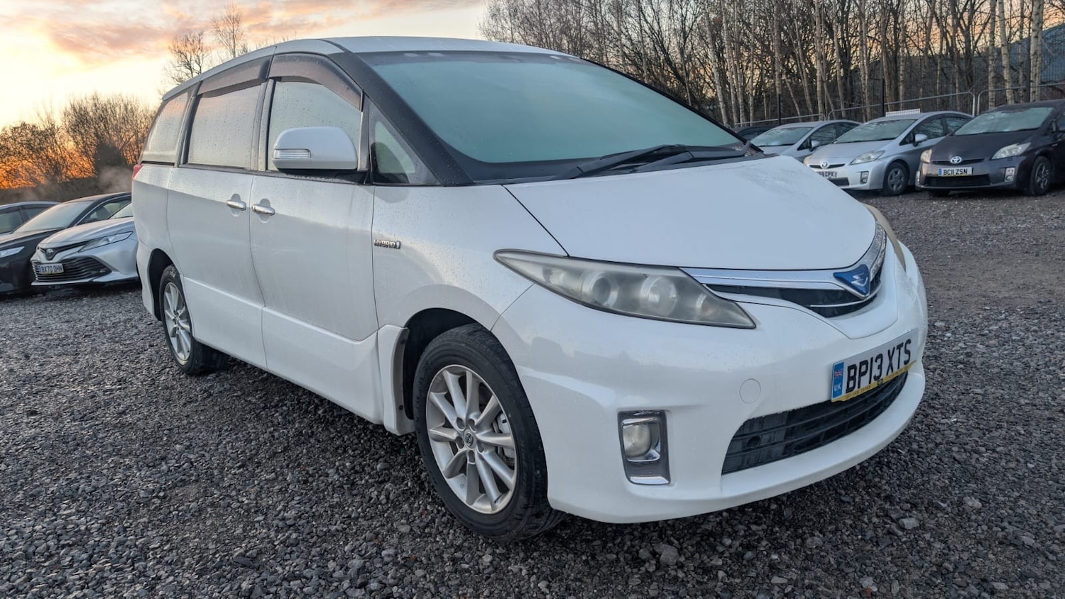 Used Toyota Estima for sale - 76941410: Photo 2
