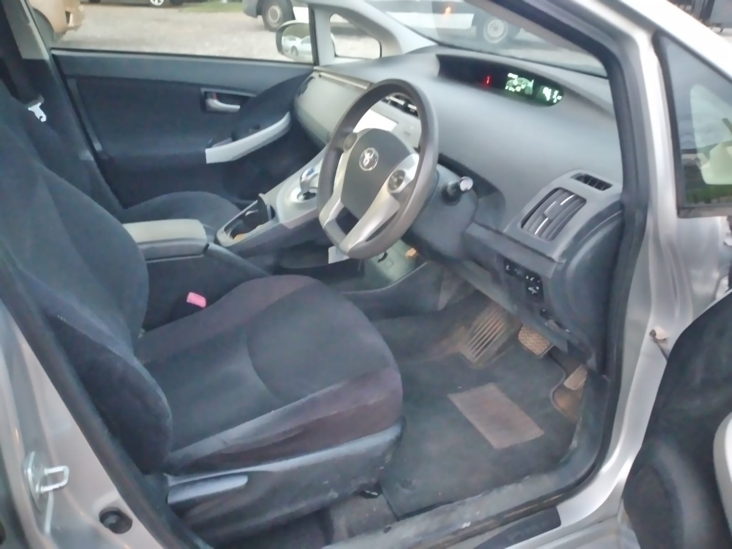 Used Toyota Prius 2025 for sale - 76449852: Photo 11