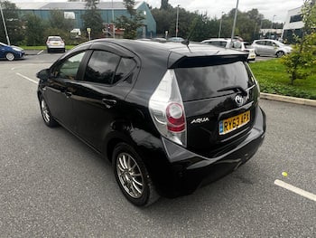 Used Toyota Aqua 2014 for sale - 79733657: Photo