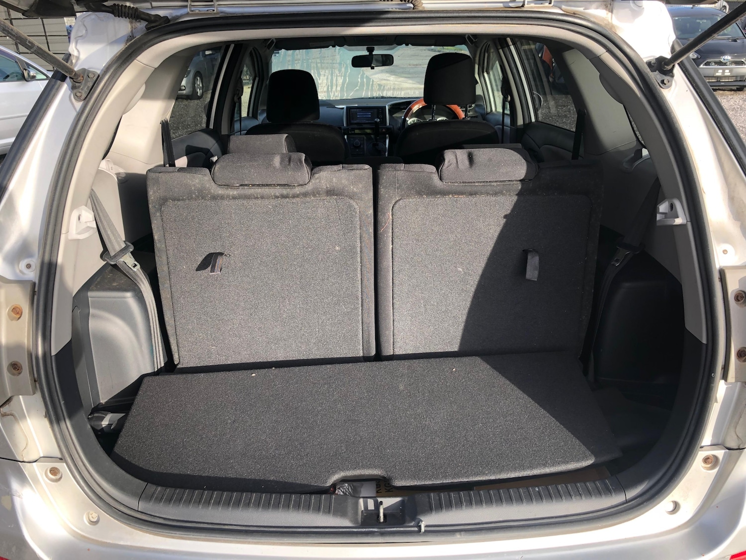 Used Toyota Wish 2025 for sale - 76915185: Photo 15