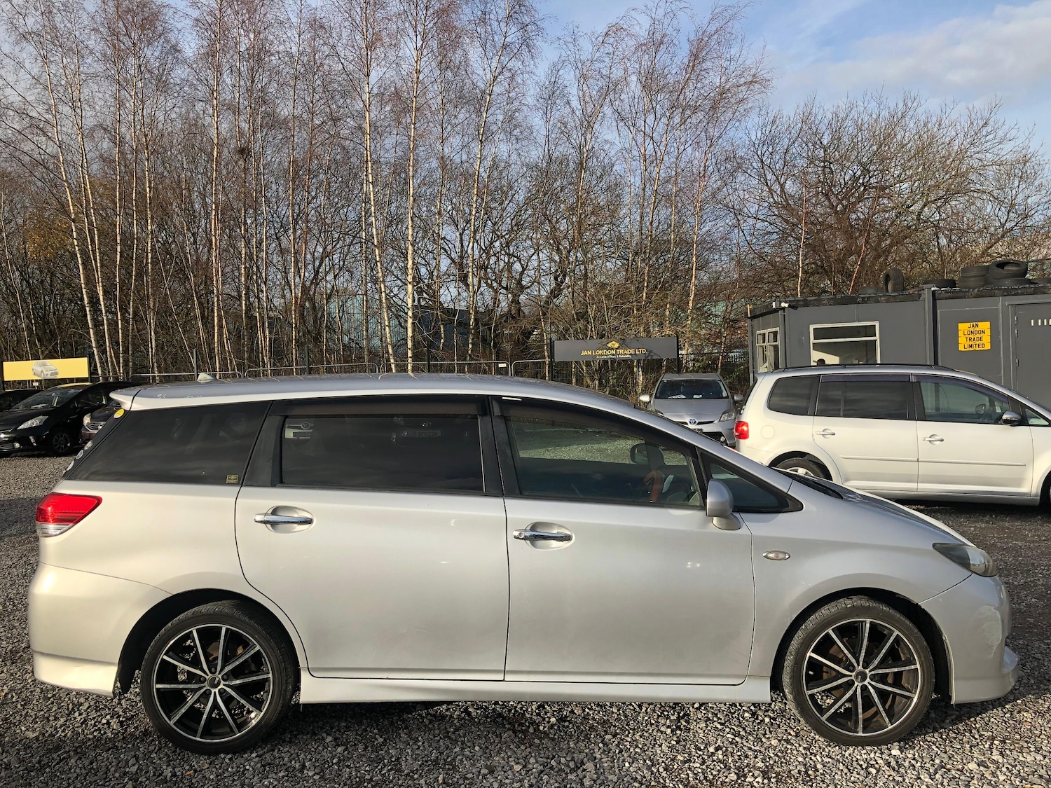 Used Toyota Wish 2025 for sale - 76915185: Photo 3