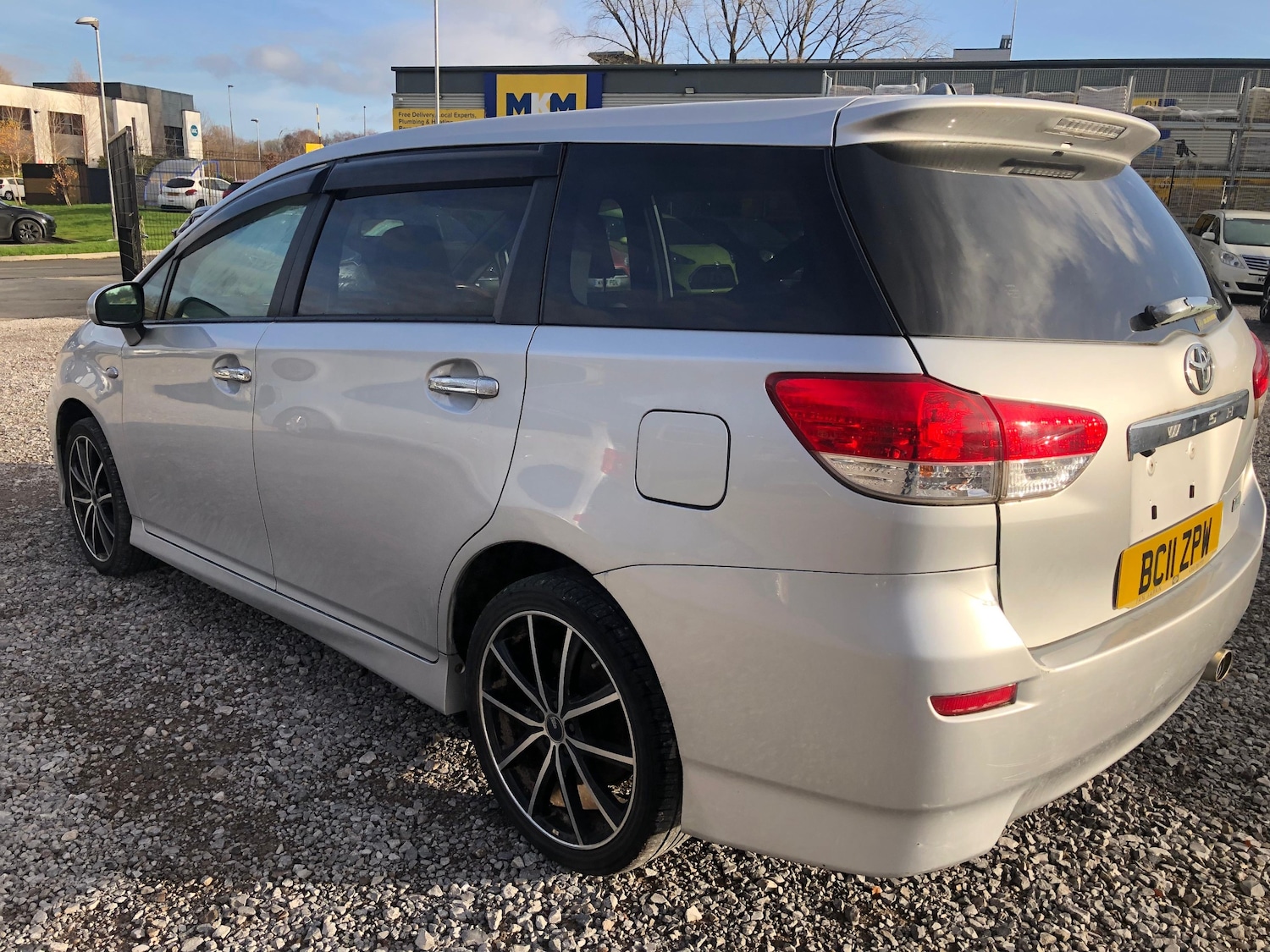 Used Toyota Wish 2025 for sale - 76915185: Photo 6