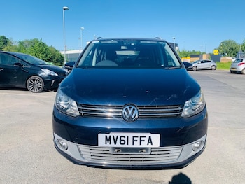 Used Volkswagen Touran 2011 for sale - 74689864: Photo