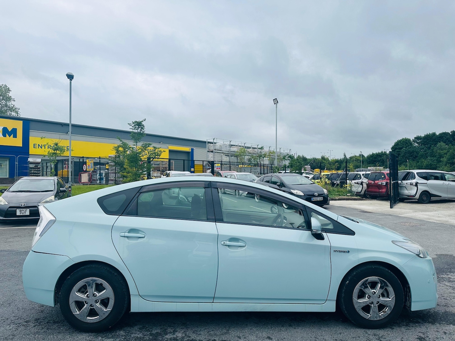 Used Toyota Prius 2025 for sale - 76449855: Photo 2