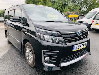 Used Toyota Voxy 2016 for sale - 75301474: Photo