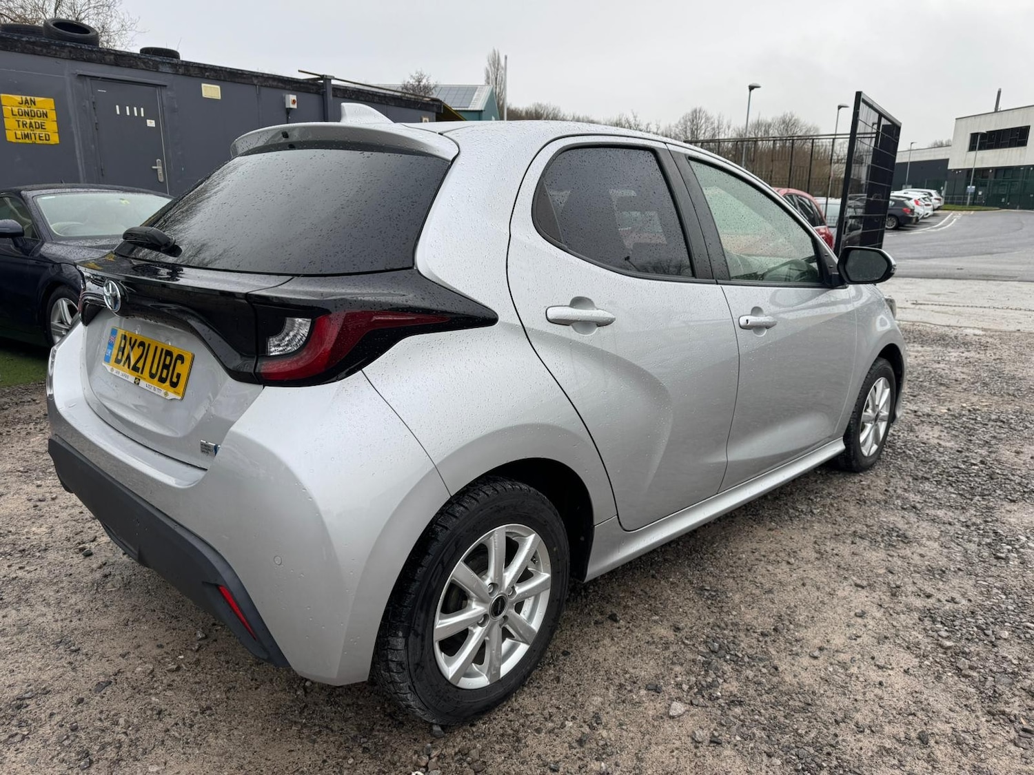 Used Toyota Yaris for sale - 77555384: Photo 3