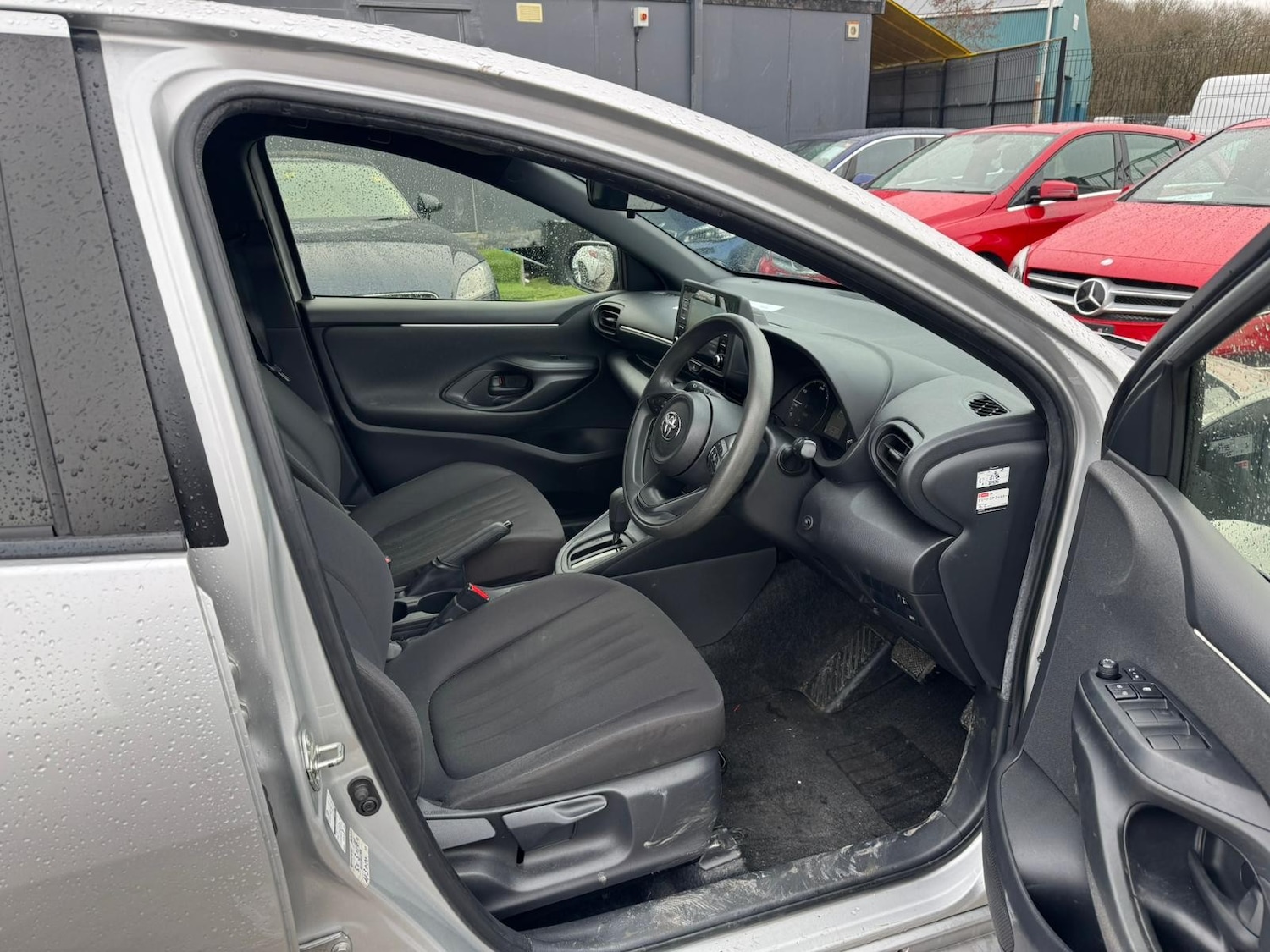 Used Toyota Yaris for sale - 77555384: Photo 9