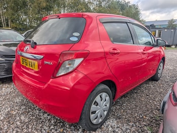 Used Toyota Vitz 2011 for sale - 76395556: Photo
