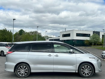 Used Toyota Estima 2017 for sale - 75862929: Photo