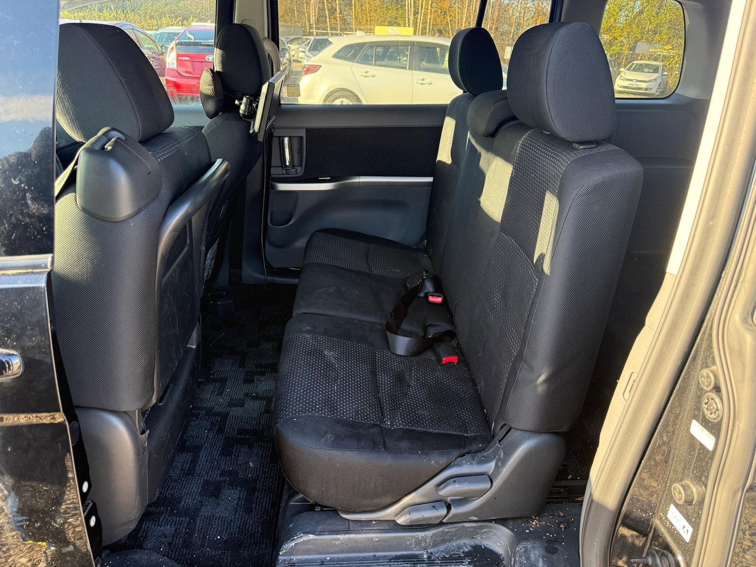 Used Toyota Isis 2025 for sale - 76635050: Photo 14