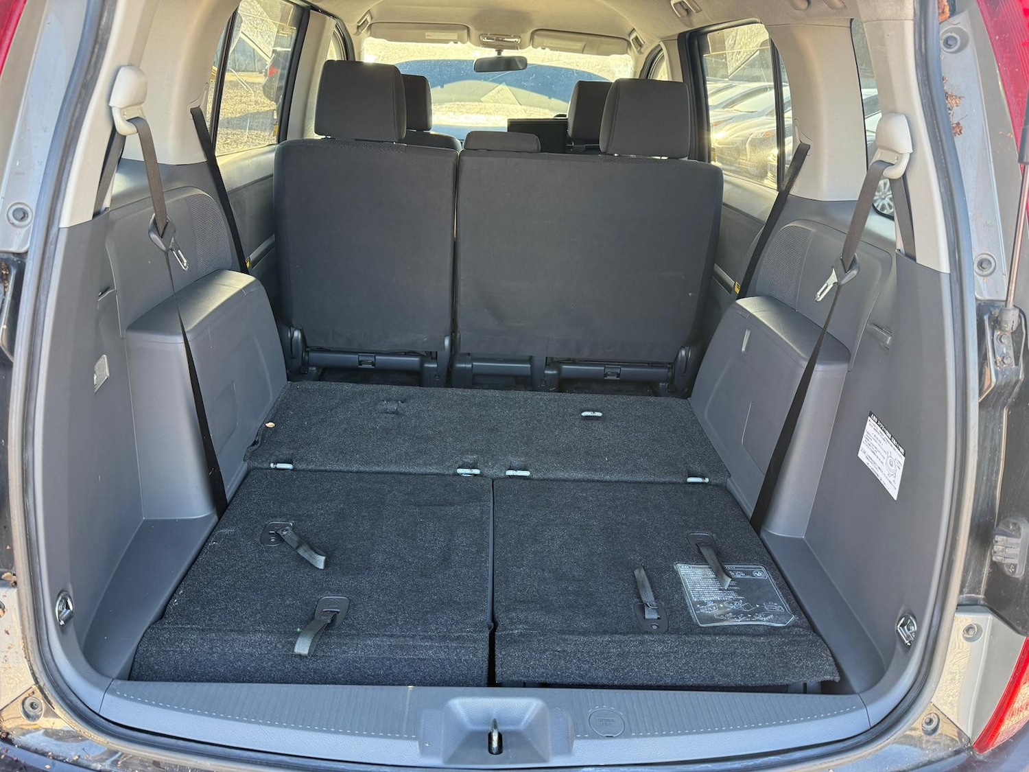 Used Toyota Isis 2025 for sale - 76635050: Photo 17