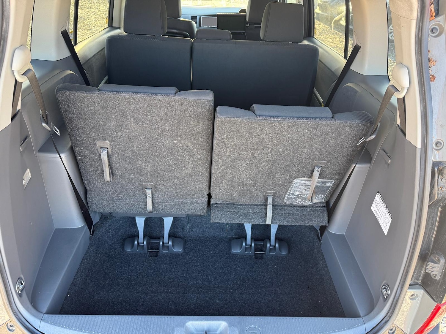 Used Toyota Isis 2025 for sale - 76635050: Photo 18