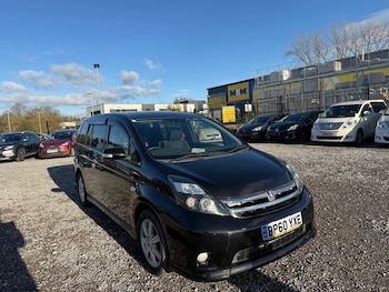 Used Toyota Isis 2011 for sale - 76635050: Photo