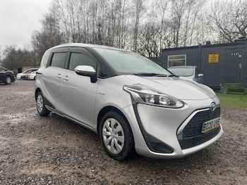 Toyota Sienta feature image