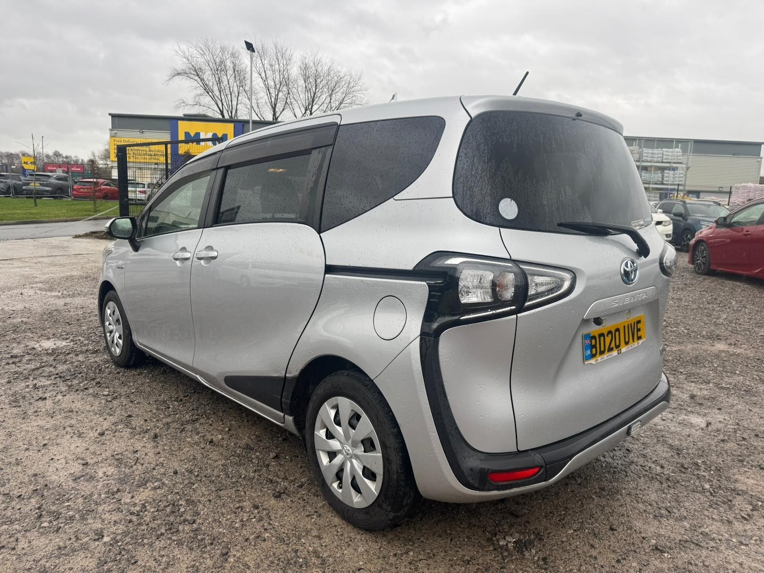 Used Toyota Sienta for sale - 77701479: Photo 6