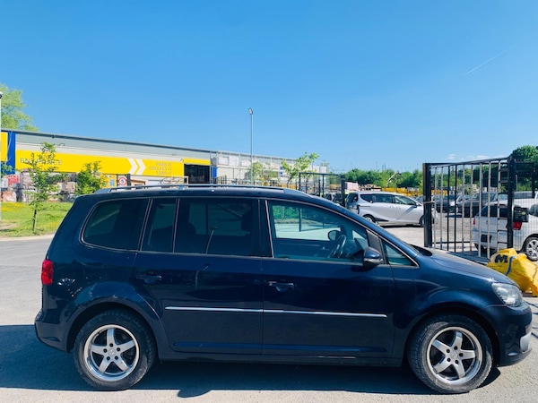 Used Volkswagen Touran 2025 for sale - 74689873: Photo 3
