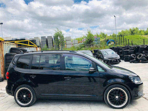 Used Volkswagen Touran 2025 for sale - 75536120: Photo 2