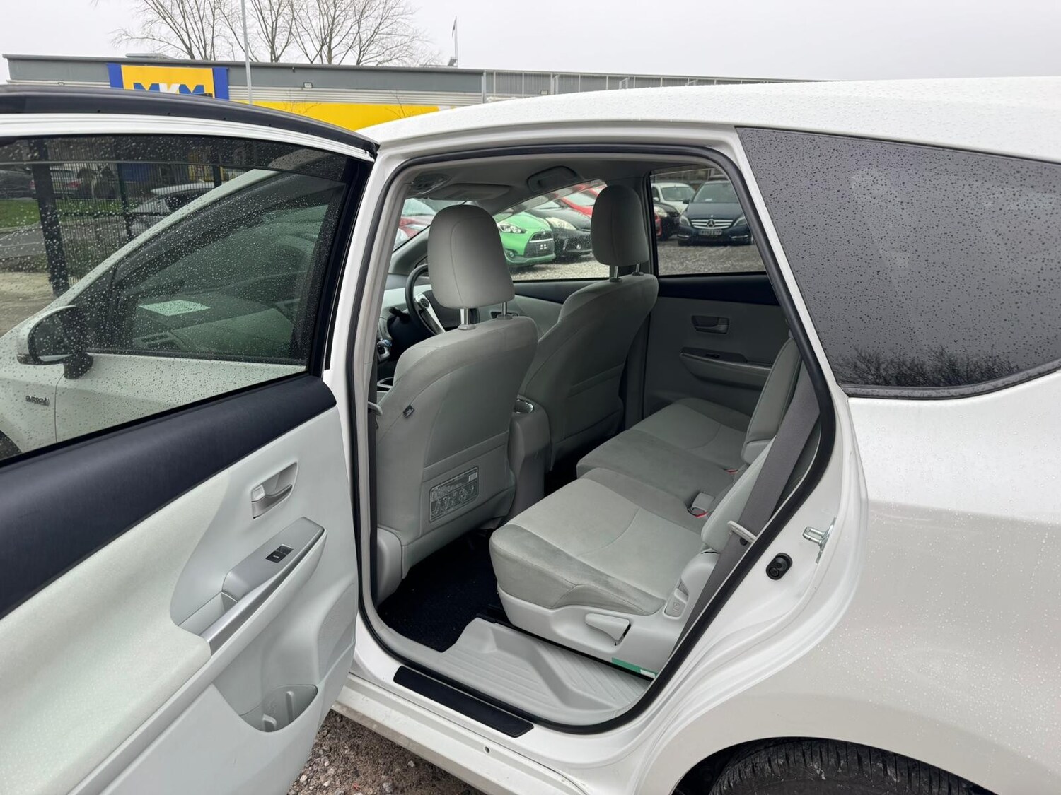 Used Toyota Prius for sale - 77813439: Photo 17