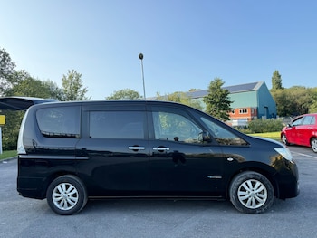 Used Nissan Serena 2013 for sale - 75608379: Photo