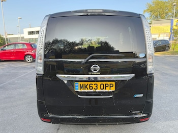 Used Nissan Serena 2013 for sale - 75608379: Photo