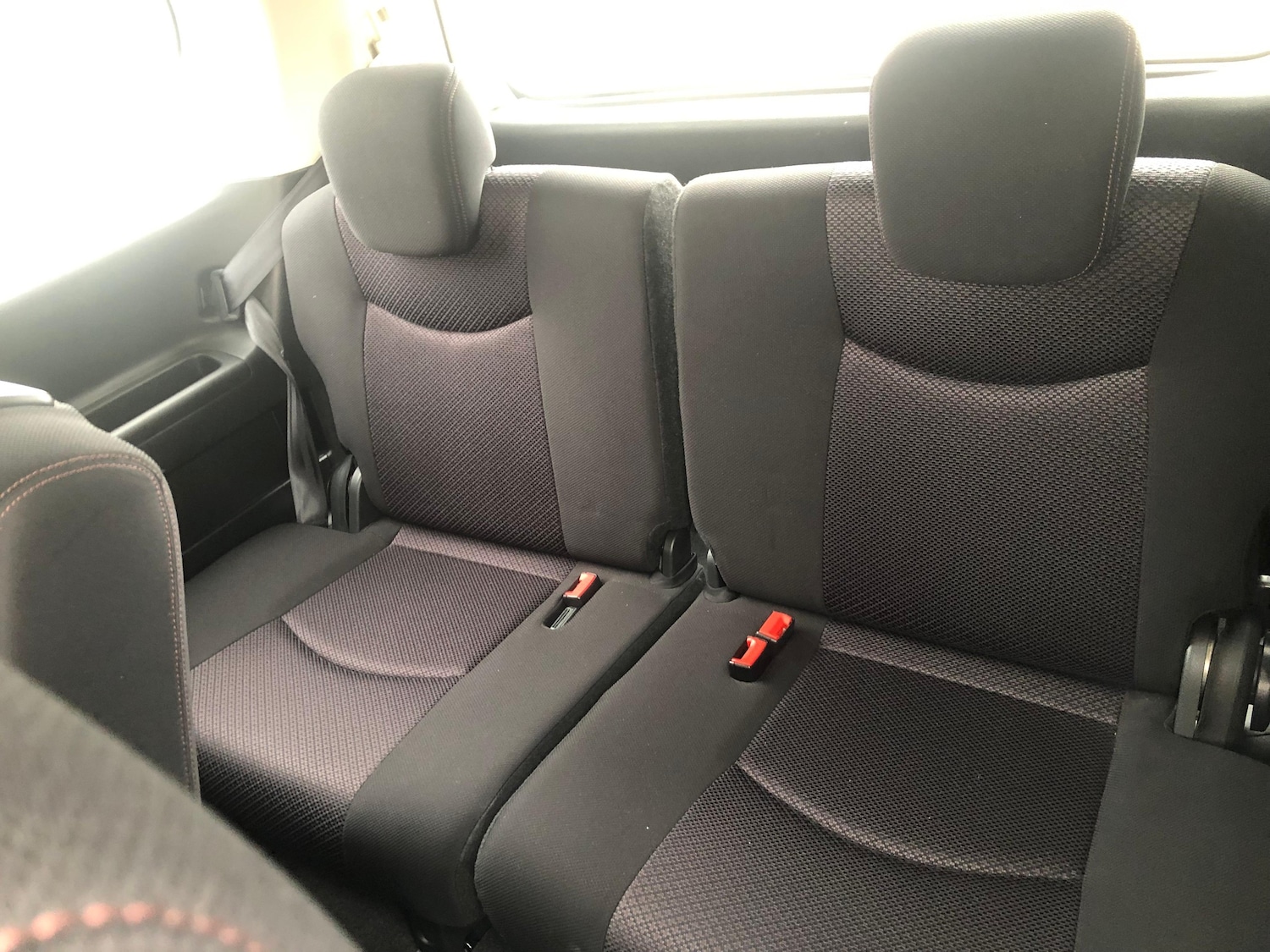 Used Nissan Serena for sale - 77845473: Photo 14