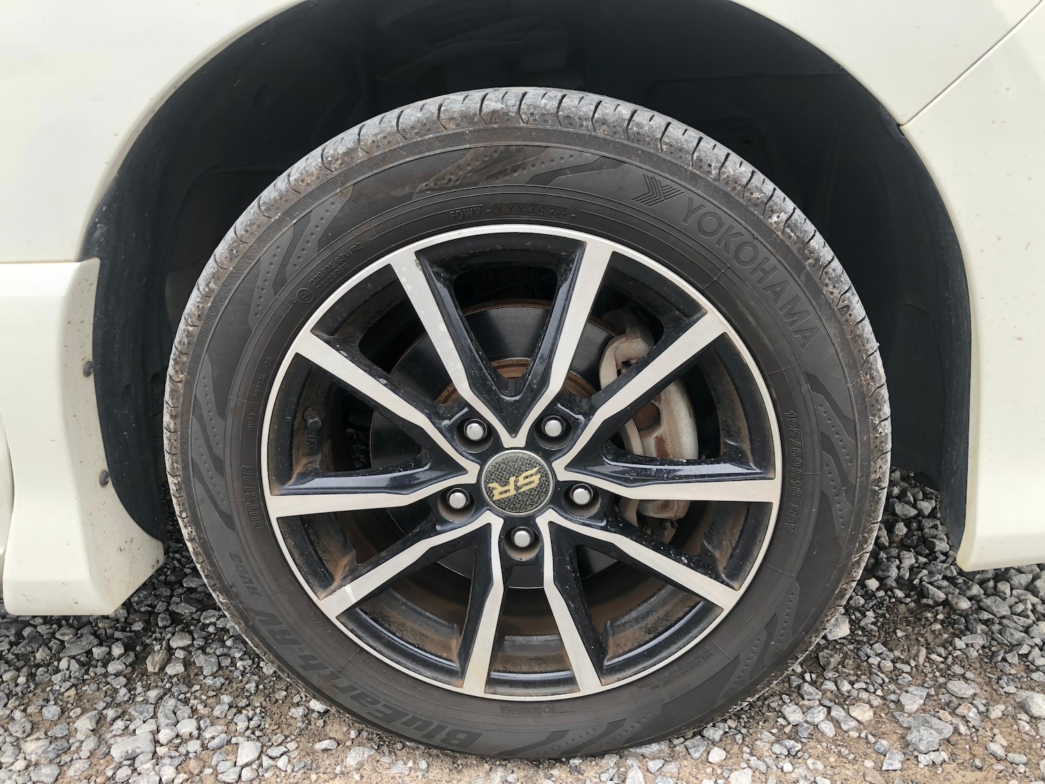 Used Nissan Serena for sale - 77845473: Photo 21