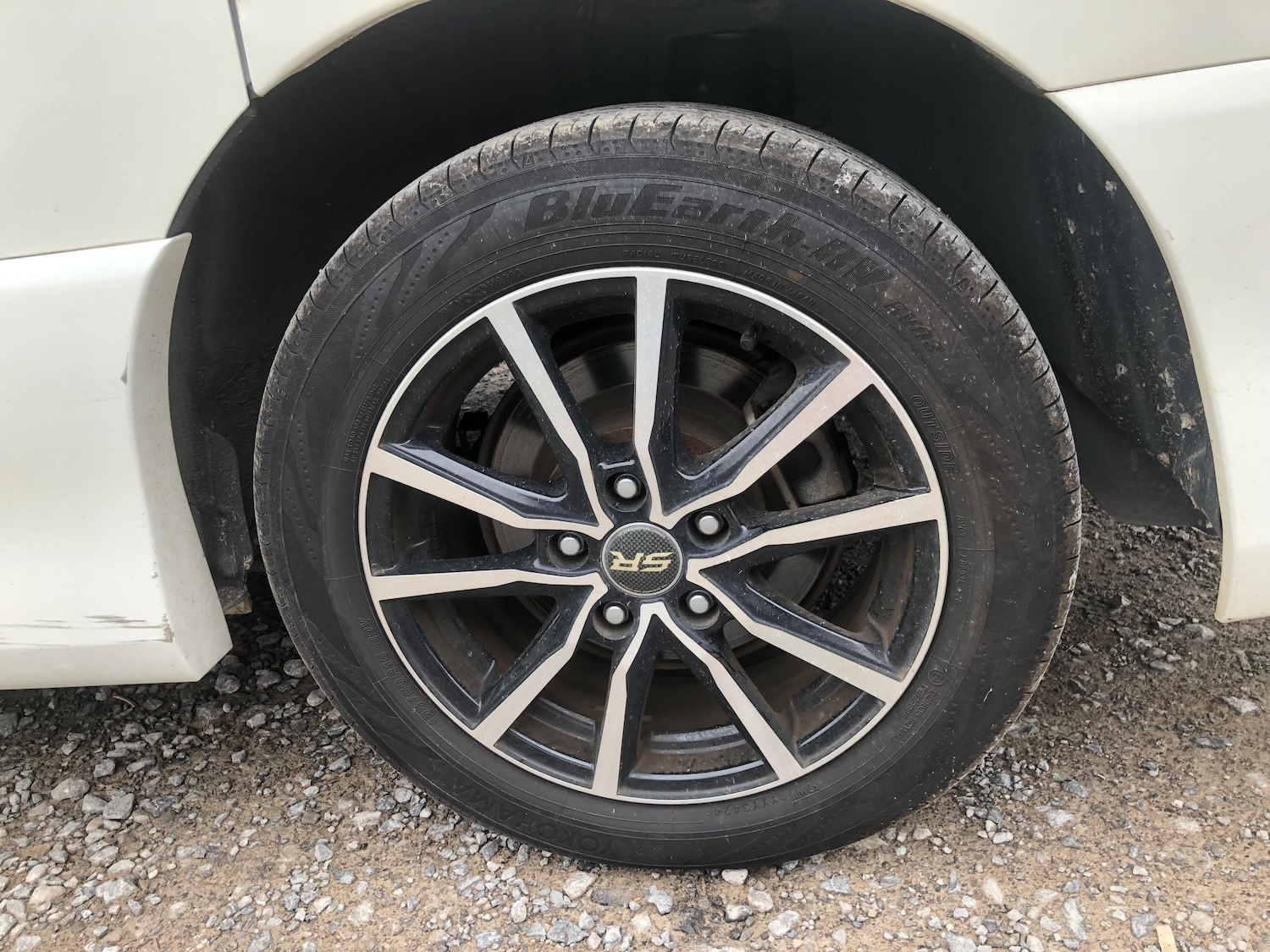 Used Nissan Serena for sale - 77845473: Photo 25