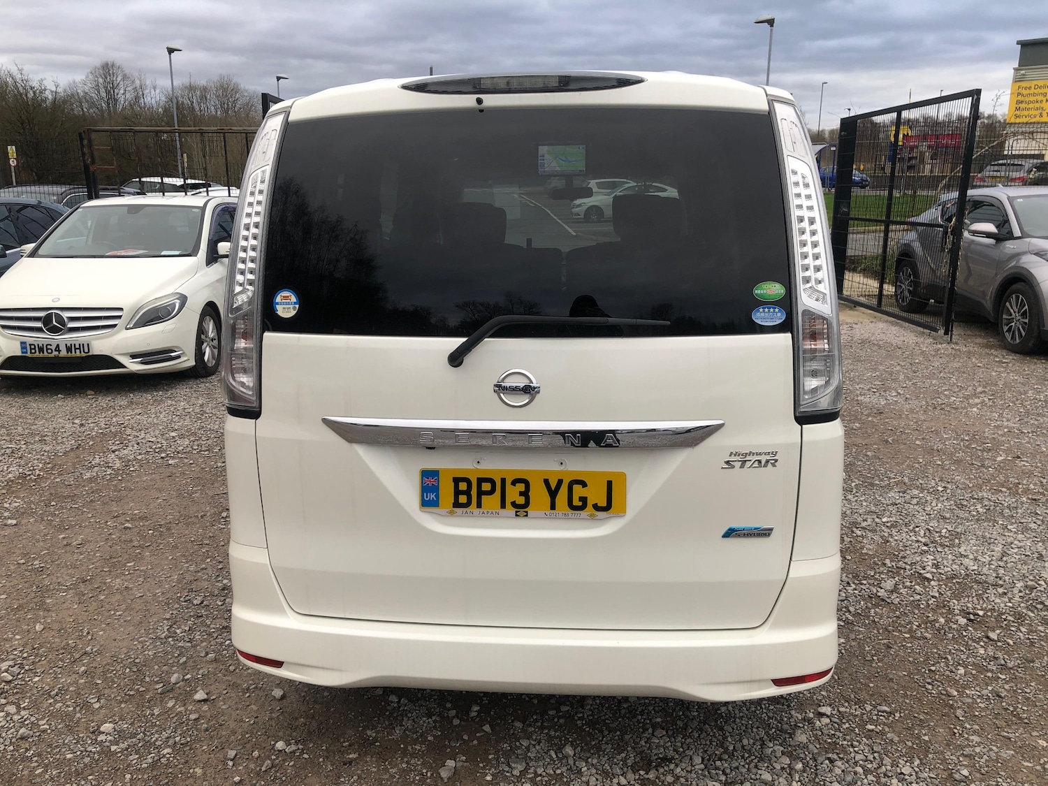 Used Nissan Serena for sale - 77845475: Photo 4