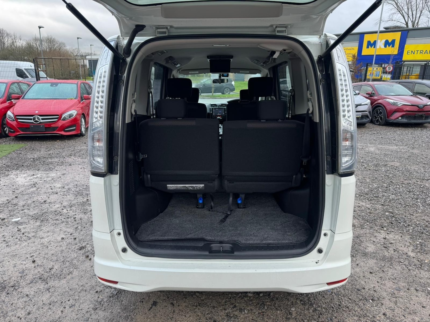 Used Nissan Serena 2026 for sale - 77629459: Photo 16