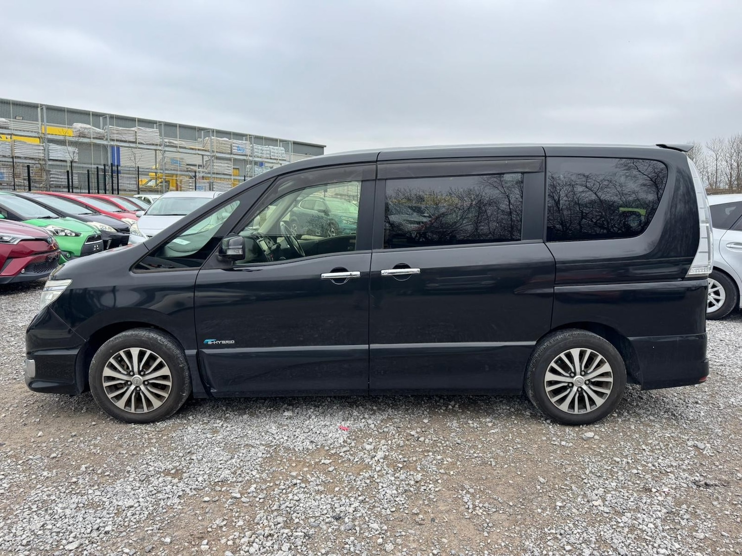 Used Nissan Serena for sale - 77814935: Photo 7