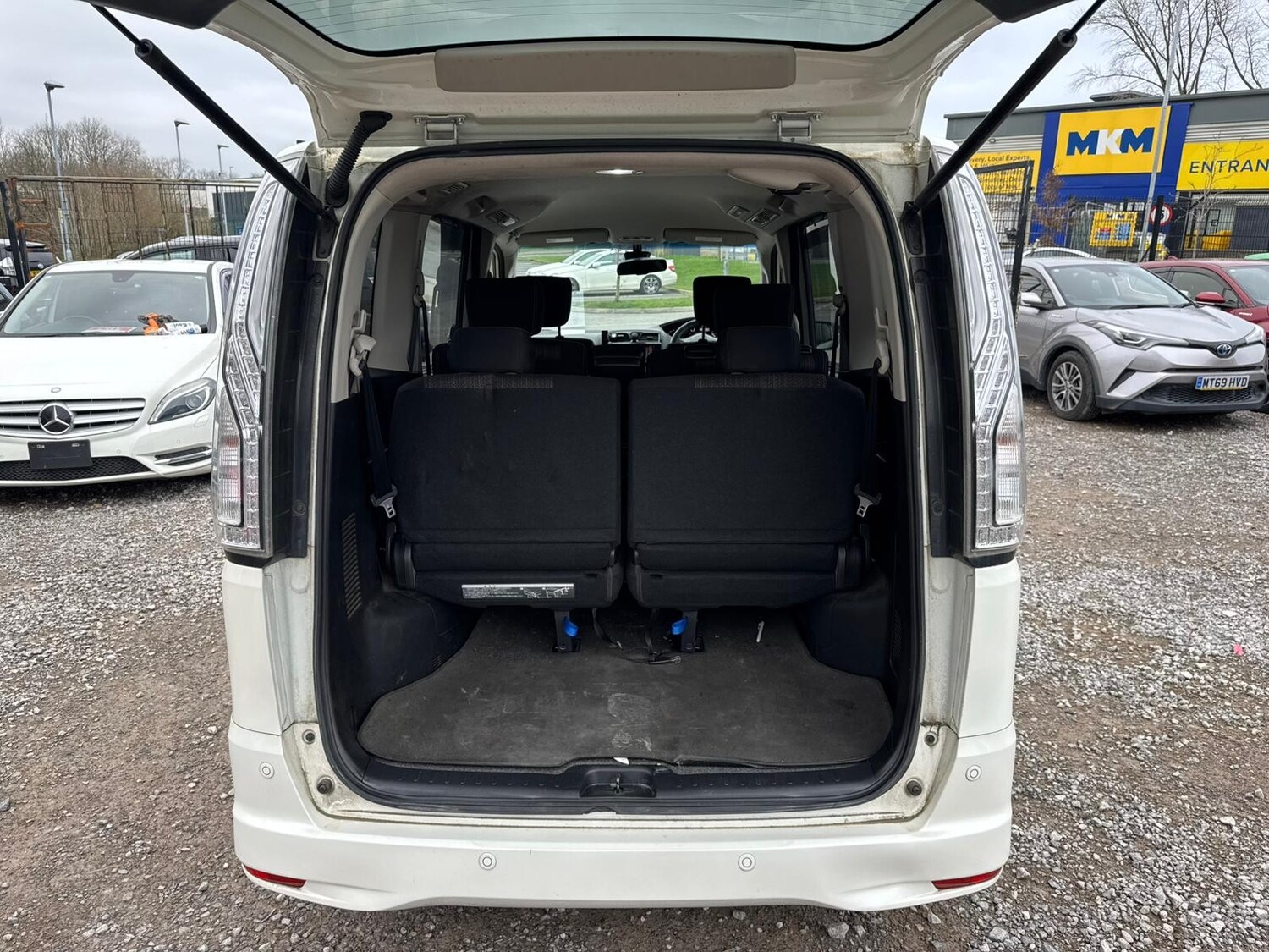 Used Nissan Serena 2026 for sale - 77818041: Photo 16