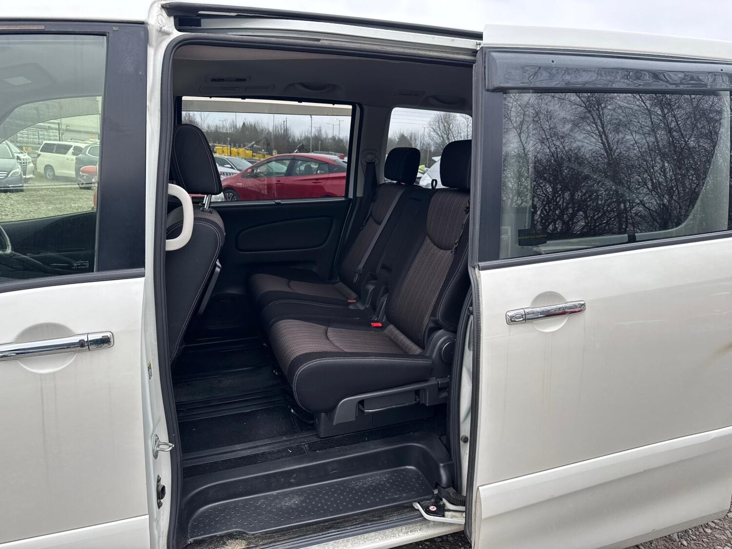 Used Nissan Serena 2026 for sale - 77818041: Photo 17