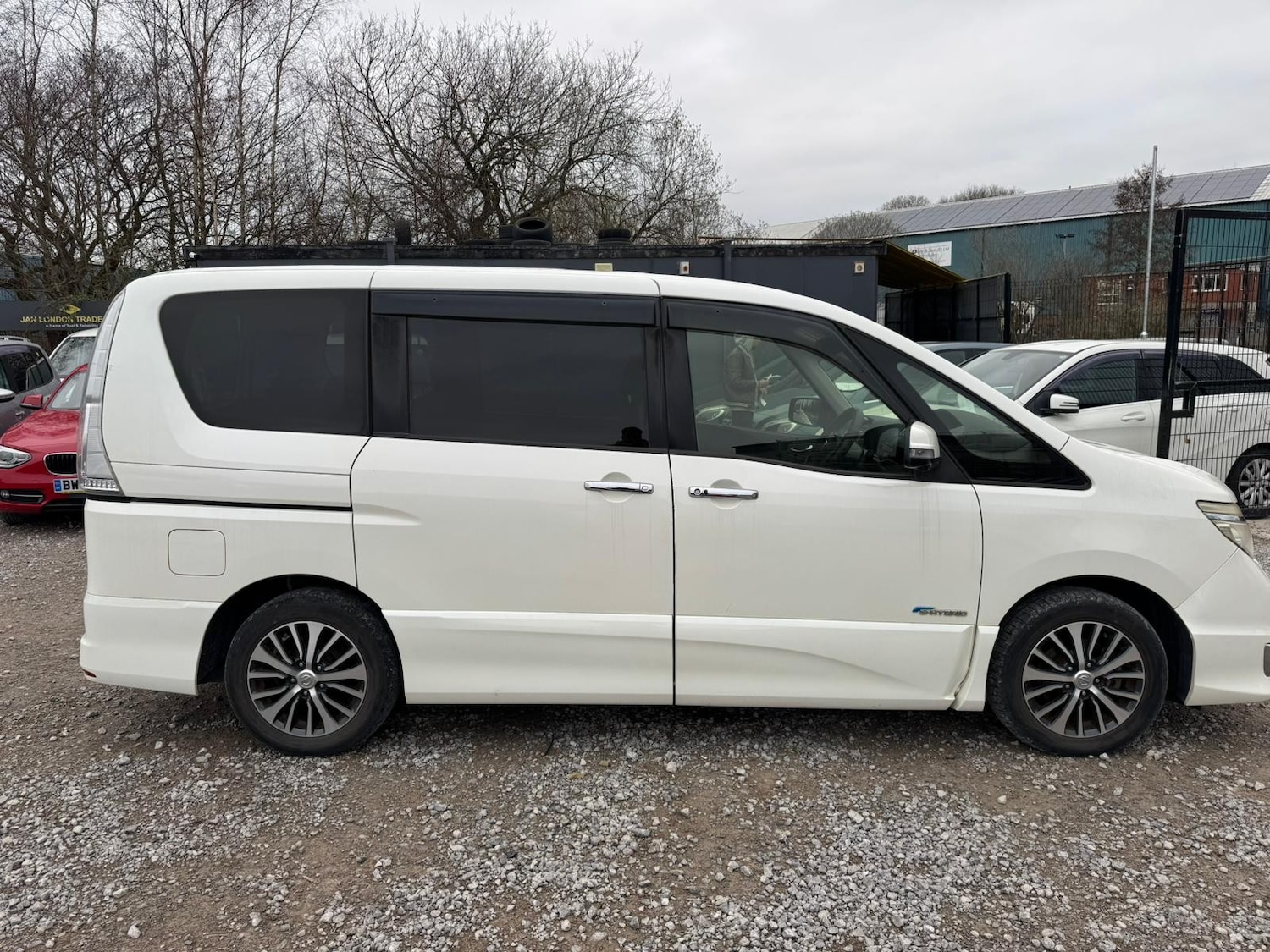 Used Nissan Serena 2026 for sale - 77818041: Photo 2